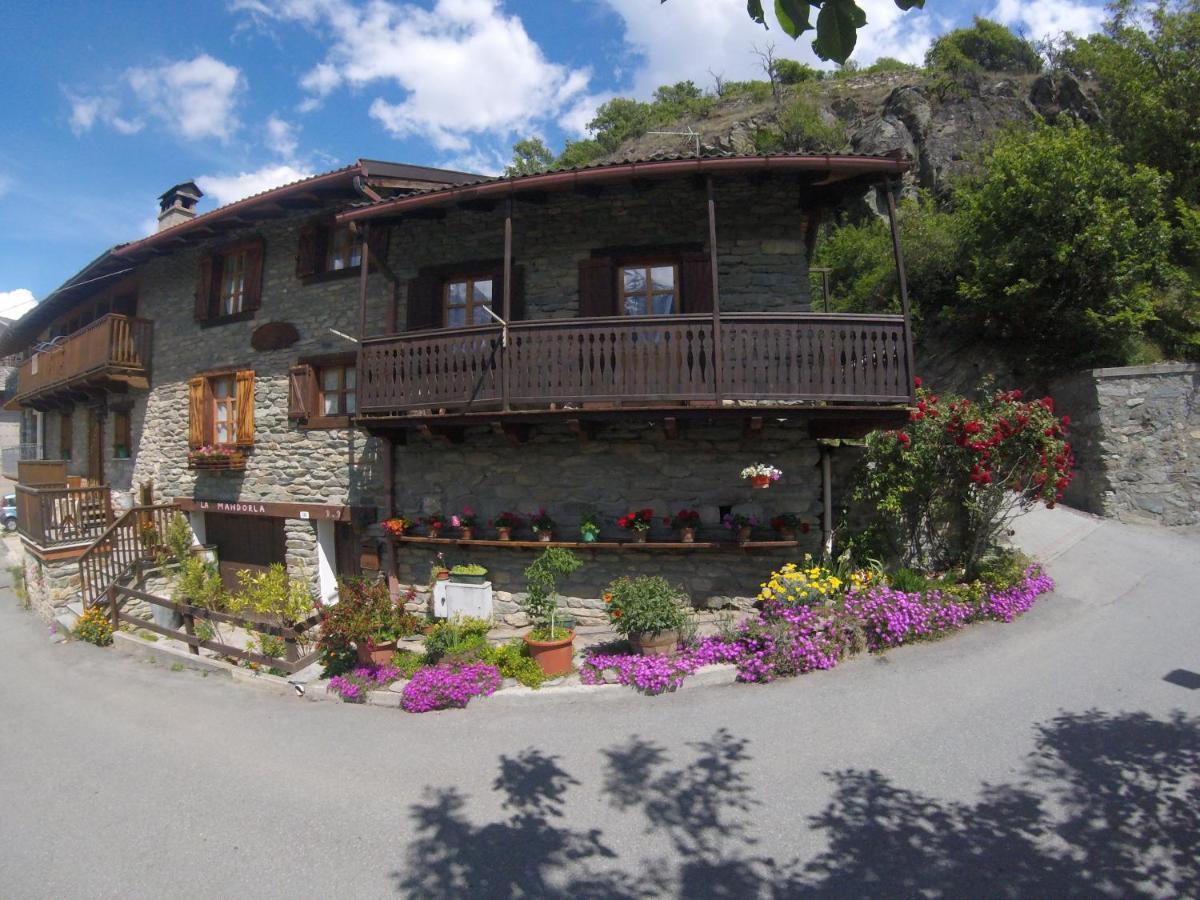 B&B La Mandorla Quart Exterior photo
